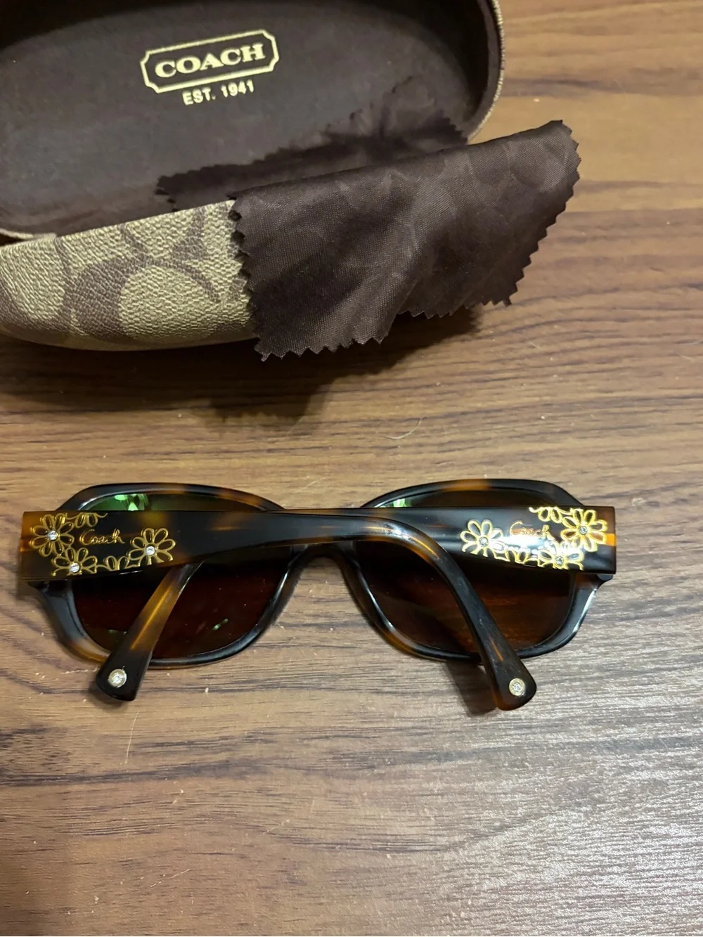 Coach Women's Tortoiseshell Sunglasses with Brown Lenses